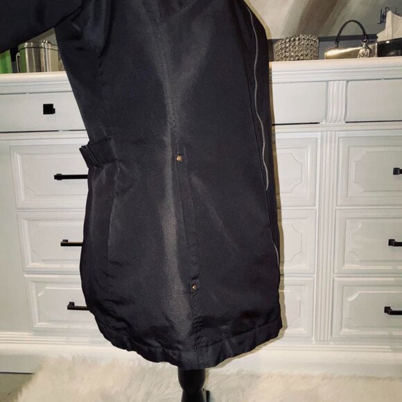 Women's Medium Weather Tamer Black hooded lightweight jacket - Picture 5 of 10